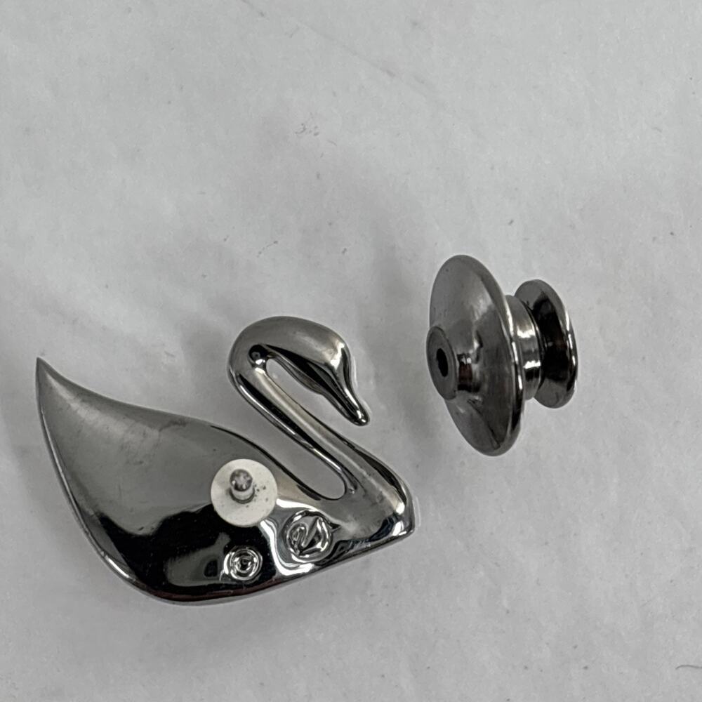 Swarovski Red Crystal Silver Tone Swan Lapel Pin Tie Tack - Picture 6 of 9